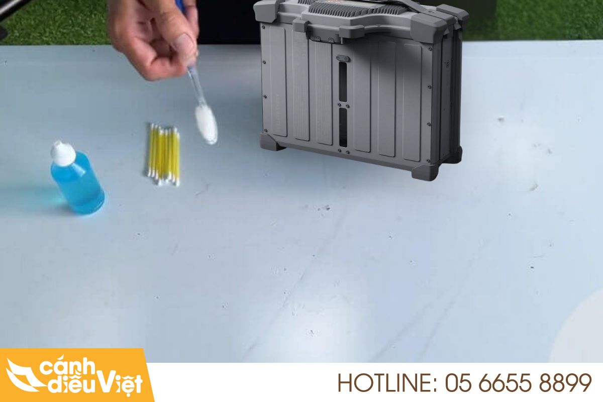 Hướng Dẫn Vệ Sinh Máy Bay DJI T70P Sau Mỗi Chuyến Bay 4 Các dụng cụ cần chuẩn bị