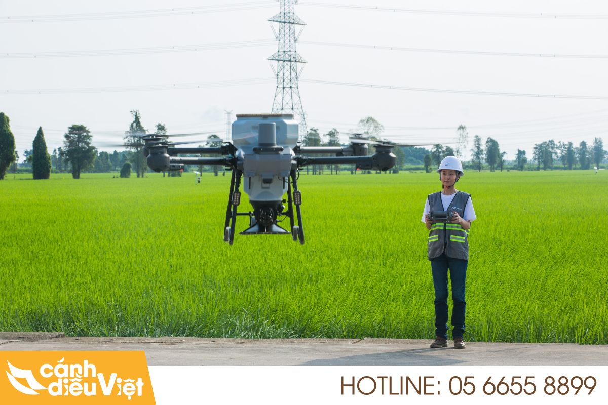 Hướng Dẫn Sử Dụng DJI Agras T25P Cho Người Mới 7 Cất cánh vận hành và giám sát chuyến bay dji t25p