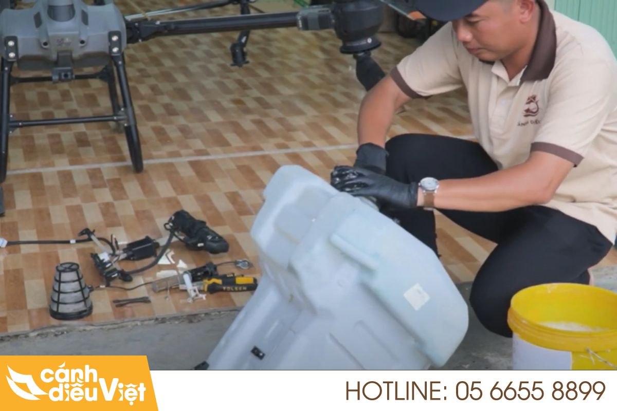 Hướng Dẫn Cách Vệ Sinh DJI T50 Sau Mỗi Chuyến Bay 731 Hướng dẫn cách vệ sinh dji t50 sau mỗi chuyến bay