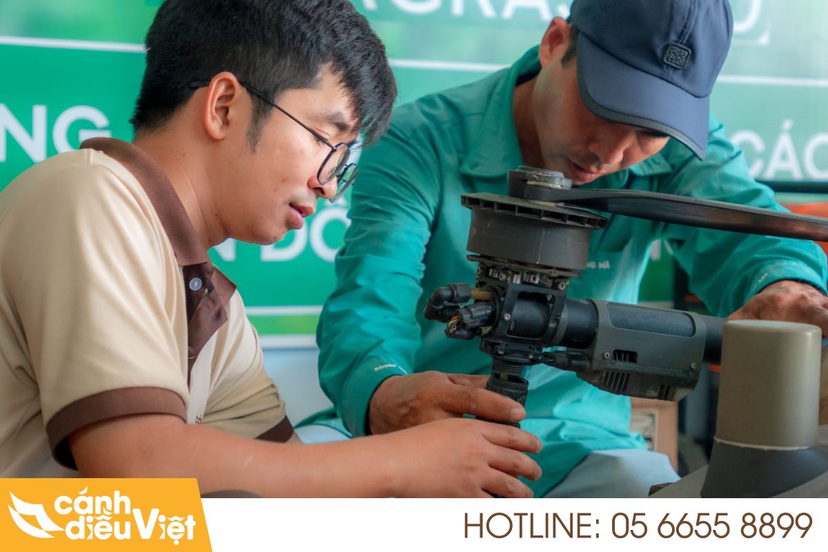 Hướng dẫn cách bảo dưỡng máy bay DJI T70P đúng kỹ thuật 5 Quy trình vệ sinh máy bay dji t70p sau mỗi lần bay