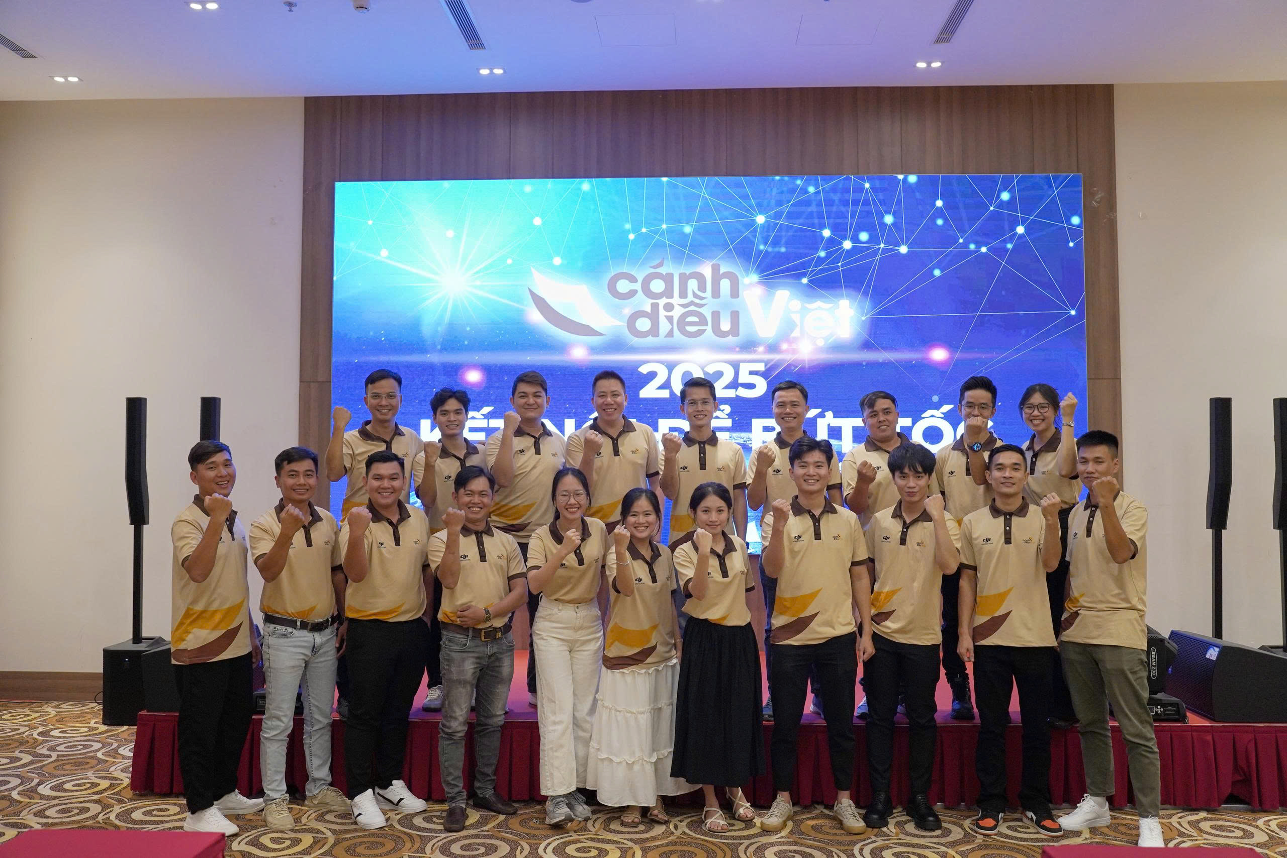 Đội ngũ Cánh Diều Việt