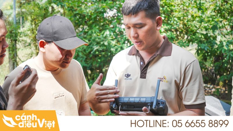 Hướng Dẫn Sử Dụng DJI Agras T70P Cho Người Mới 253 sử dụng máy bay phun thuốc DJI T70P